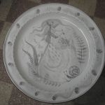 FAT (DDS) Stig Lindberg (1916-1982), Gustavsberg Studio, -47, keramik, diameter 38 cm. (Underredet trol ej original)